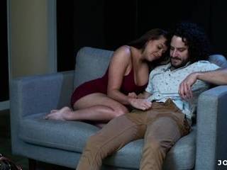 Порно видео трахают молодую жену